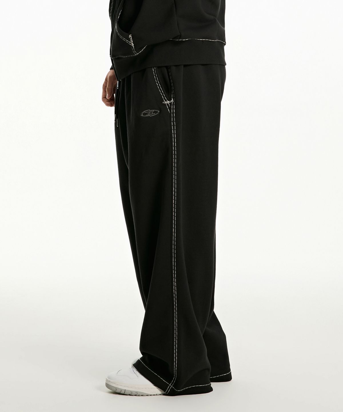 본투윈(BORN TO WIN) CHROME B BOLD LINE SWEAT PANTS [WASHED BLACK]