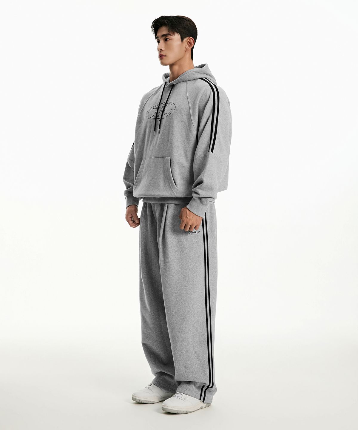 본투윈(BORN TO WIN) CHROME B TRACK LINE MAXI WIDE PANTS [MELANGE GREY]
