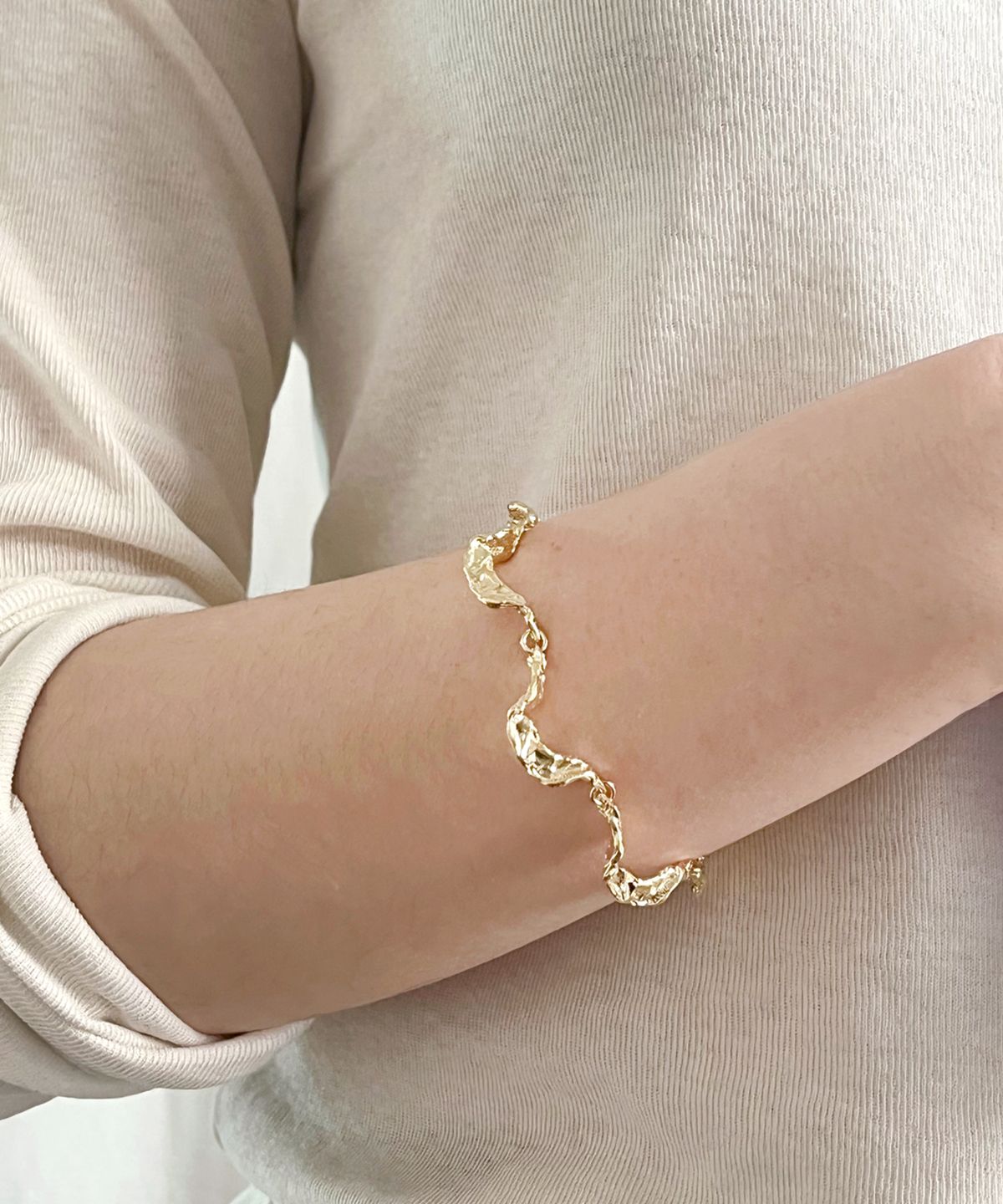 너울(NEOUL) Flow Bracelet