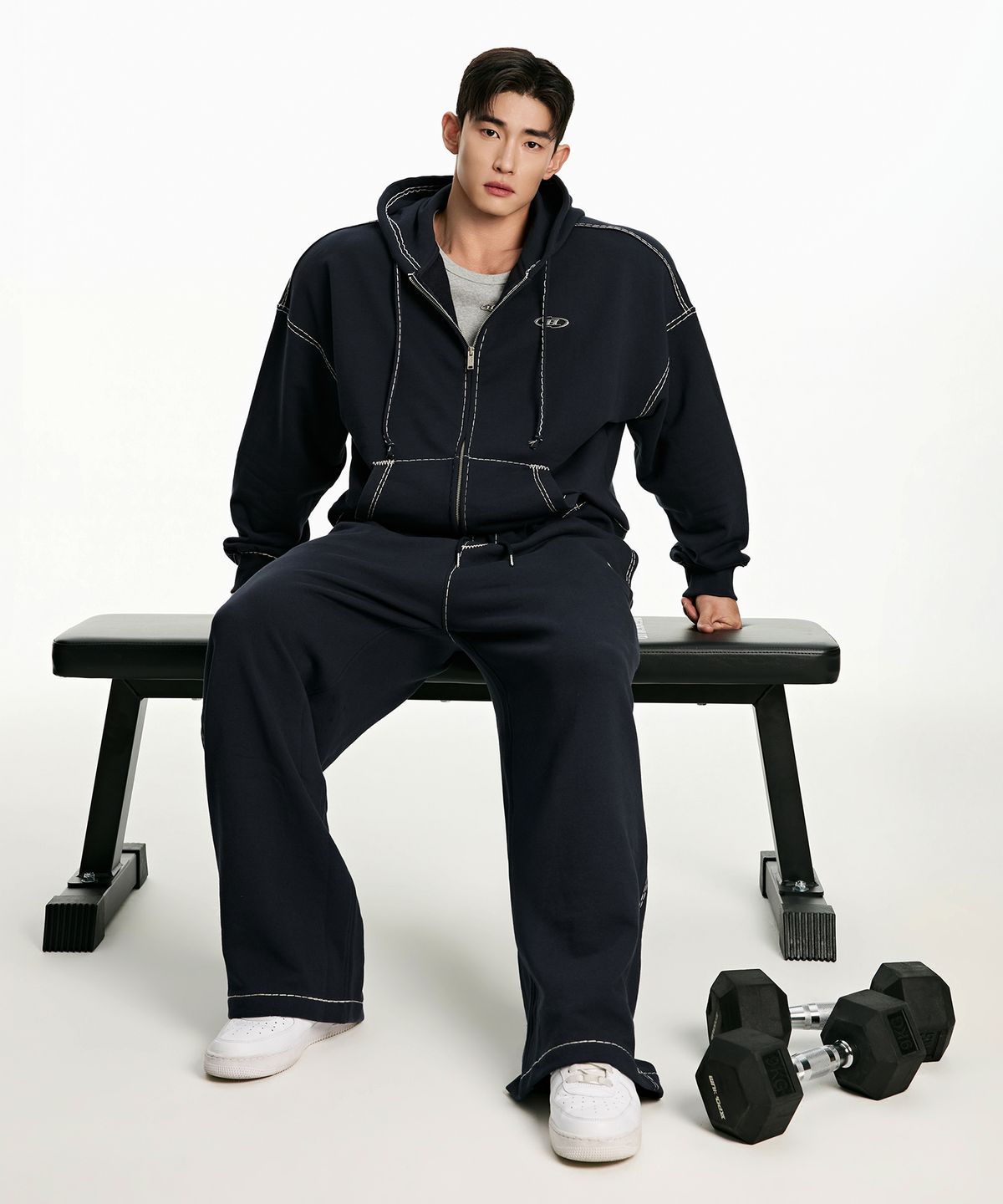 본투윈(BORN TO WIN) CHROME B BOLD LINE HOODIE ZIP-UP [WASHED NAVY]