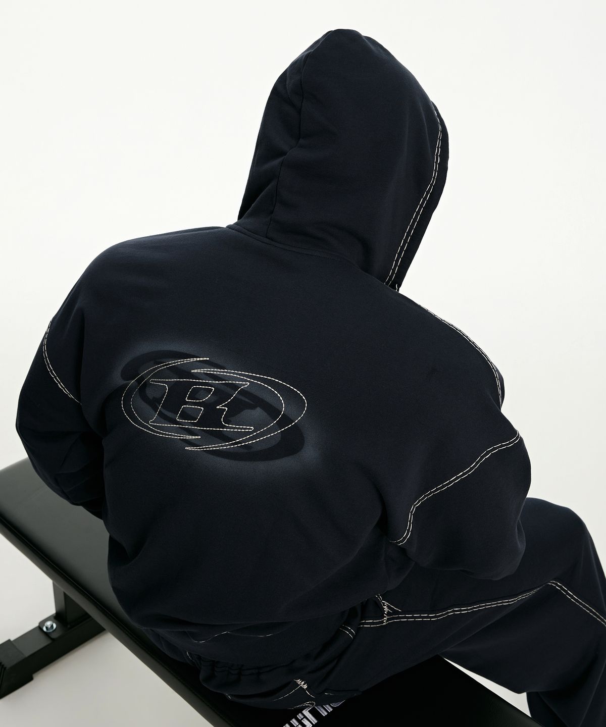 본투윈(BORN TO WIN) CHROME B BOLD LINE HOODIE ZIP-UP [WASHED NAVY]