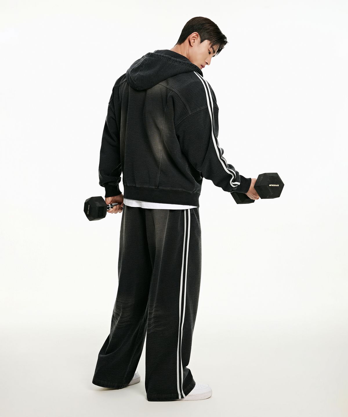 본투윈(BORN TO WIN) DENIM LIKE TRACK LINE HOODIE ZIP-UP [BLACK DENIM]