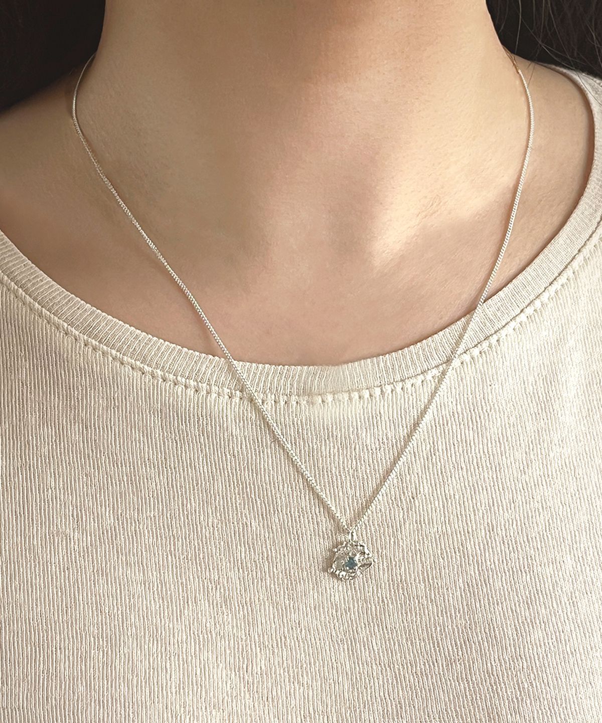 너울(NEOUL) Ugly Rock Necklace