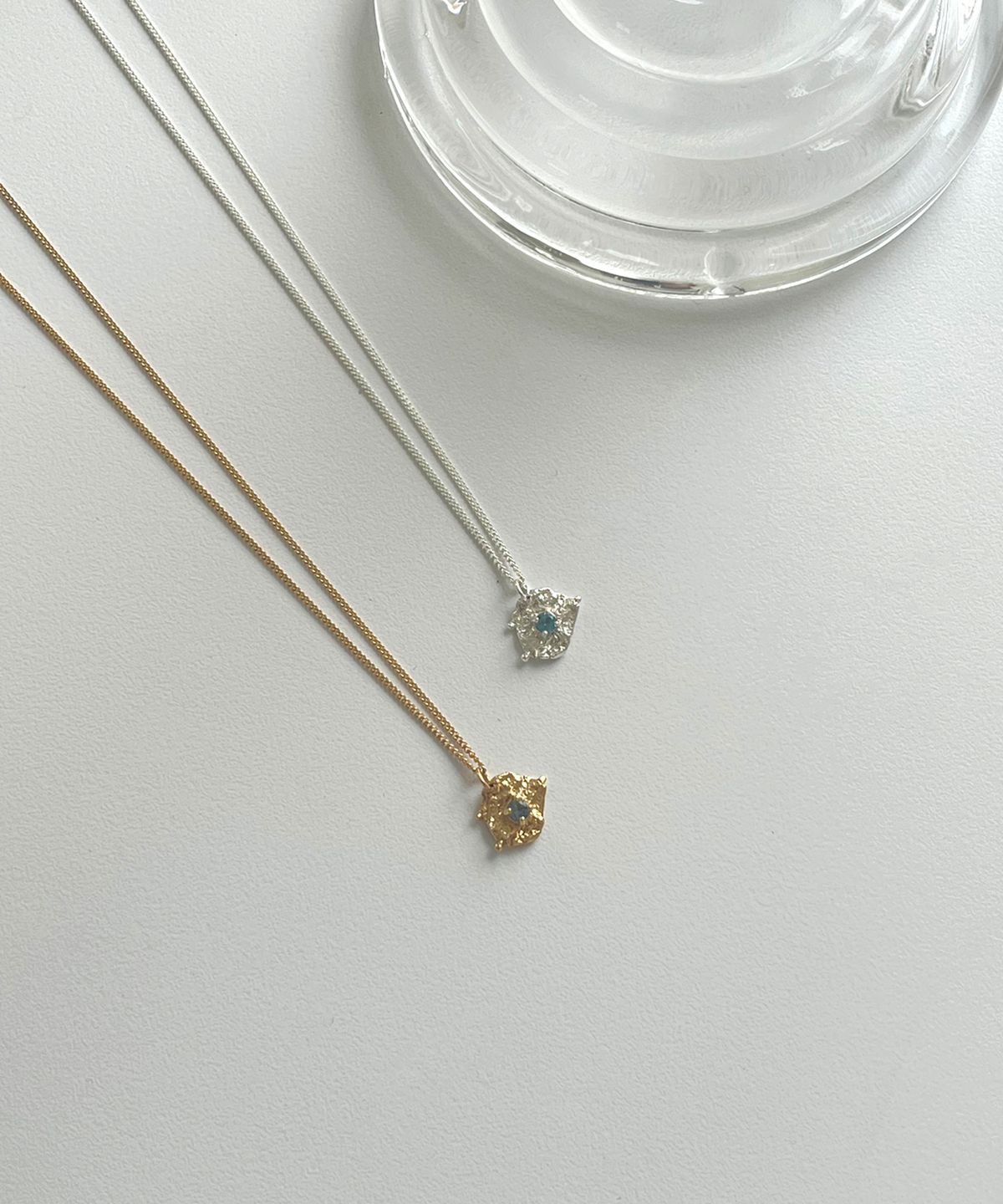 너울(NEOUL) Ugly Rock Necklace