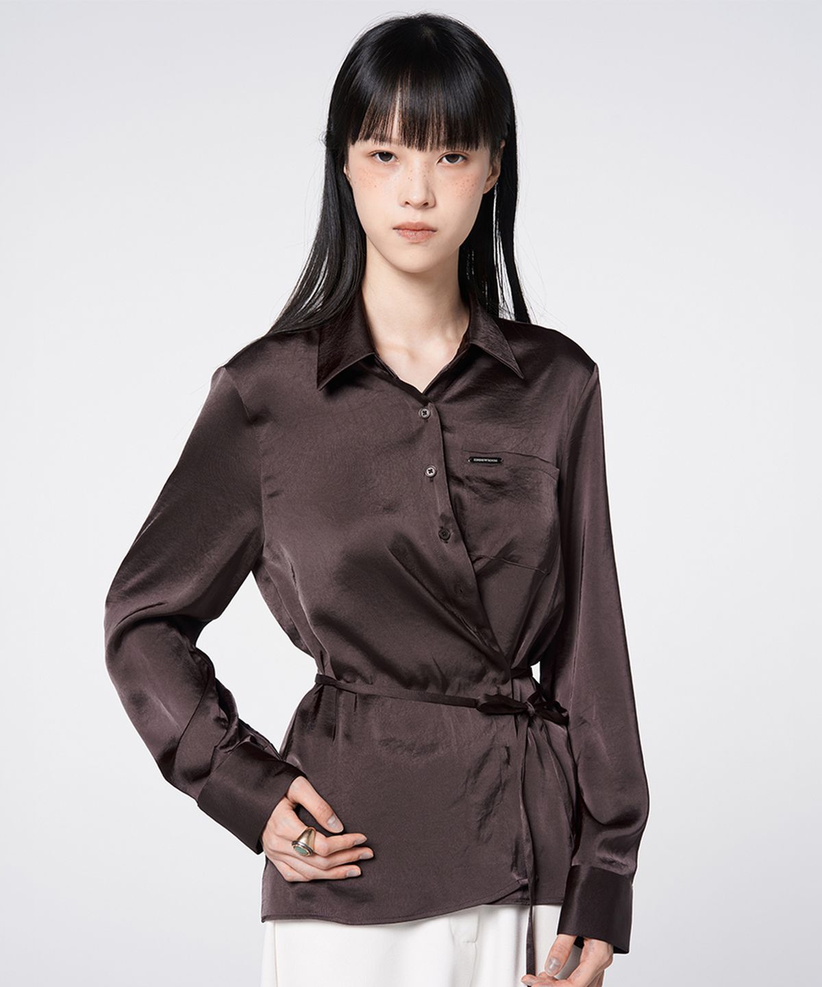 320쇼룸(320SHOWROOM) 2-Way Asymmetric Wrap Satin Shirt Brown