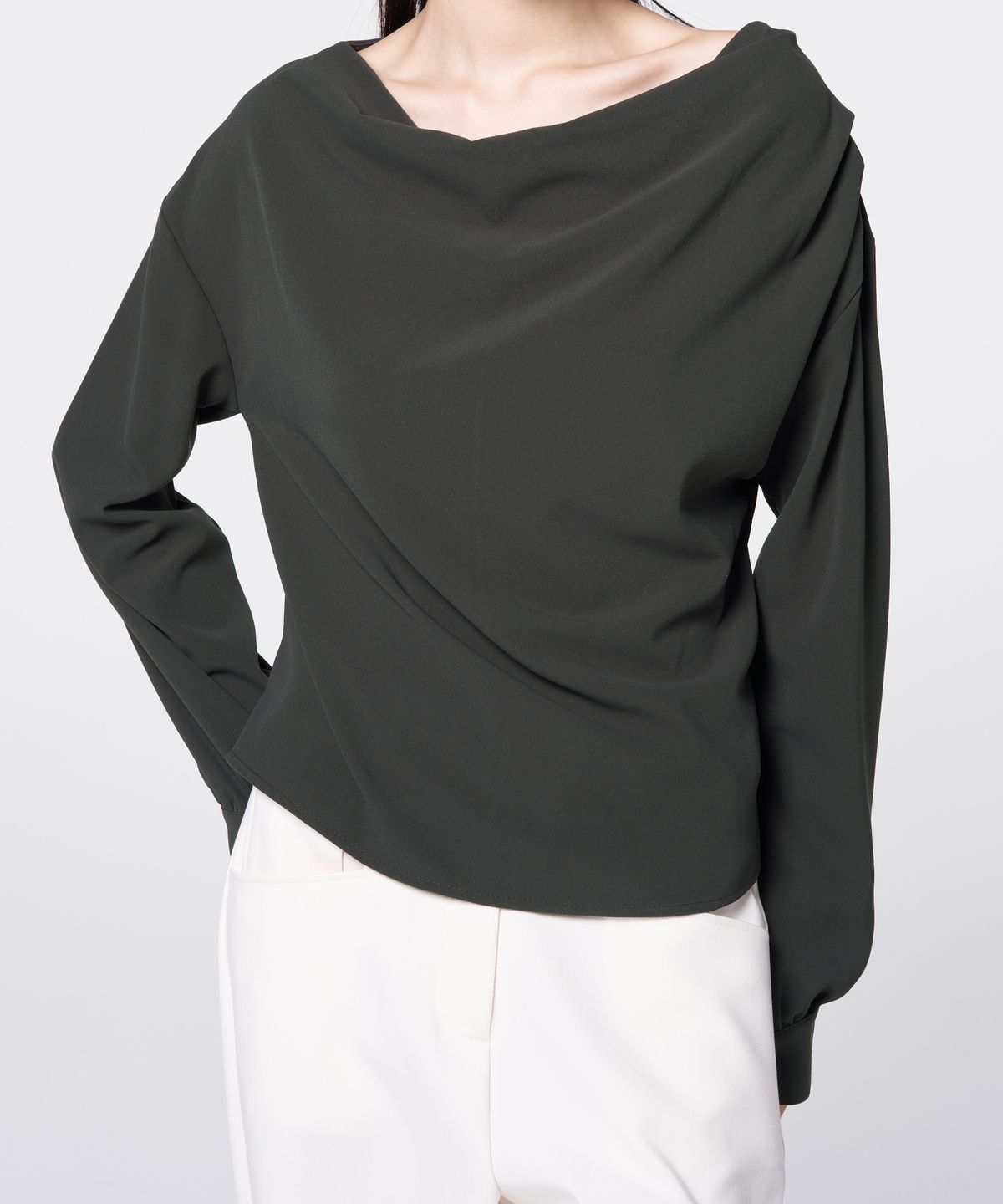 320쇼룸(320SHOWROOM) Draped Neck Long Sleeve Blouse Charcoal