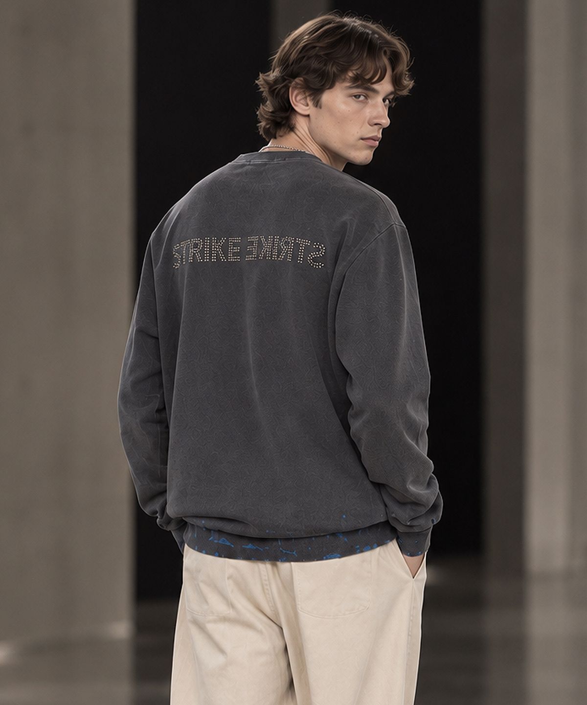스트라이크(STRIKE) Atelier Washed Studded Sweatshirt (3 COLORS)