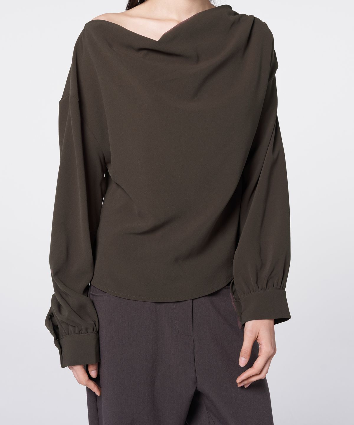320쇼룸(320SHOWROOM) Draped Neck Long Sleeve Blouse Brown