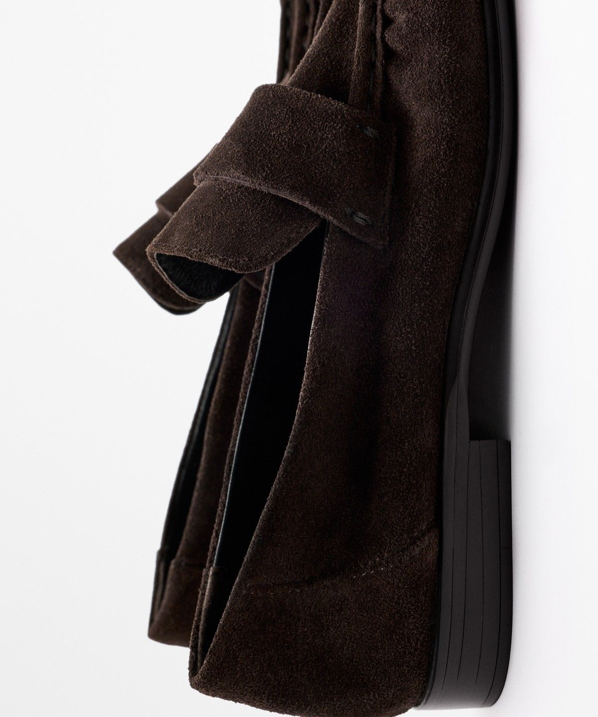 마시모두띠(MASSIMO DUTTI) 셔링 스플릿 스웨이드 로퍼