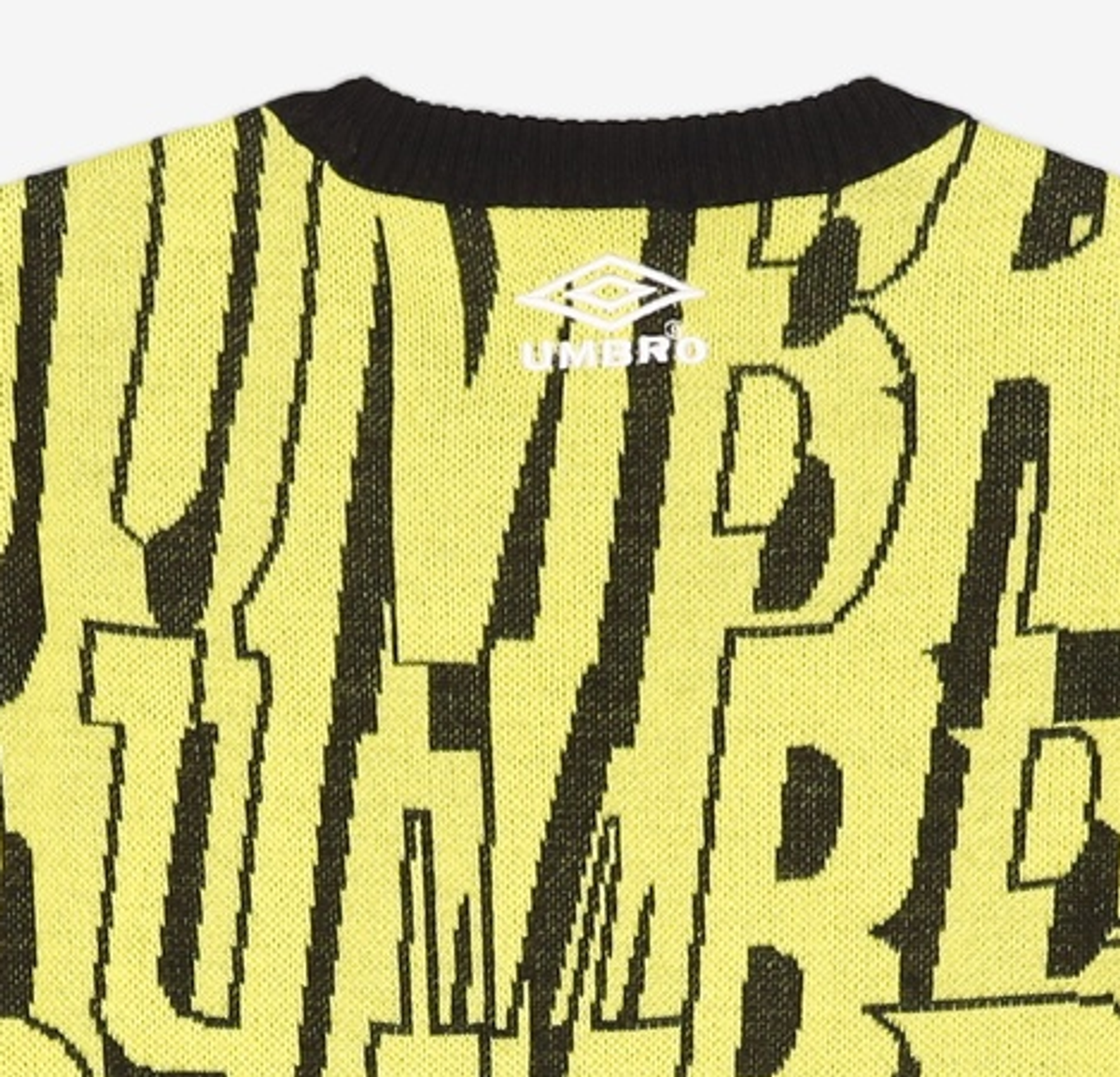 엄브로(UMBRO) 니트/스웨터 100