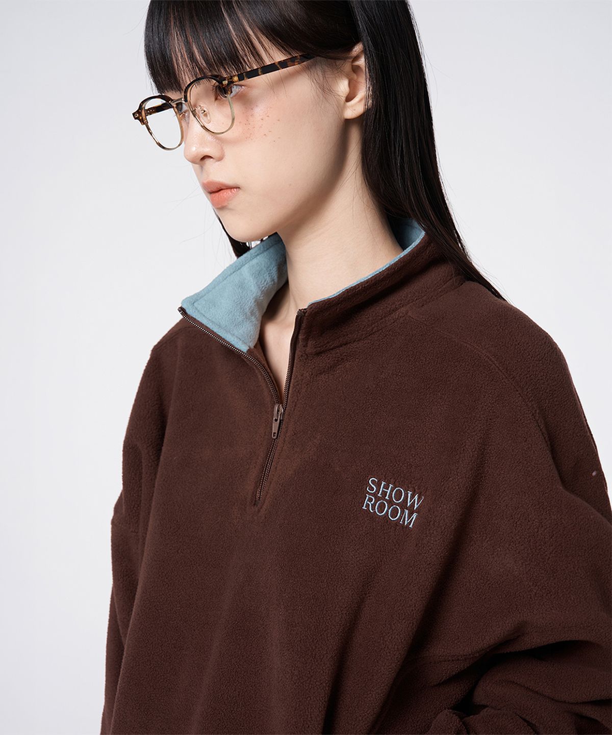 320쇼룸(320SHOWROOM) Two-Tone Fleece Half-Zip Pullover Brown