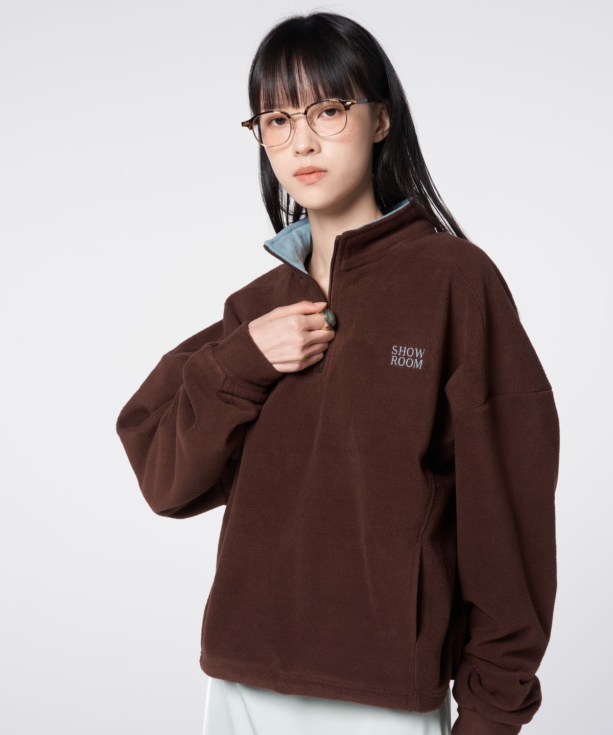 320쇼룸(320SHOWROOM) Two-Tone Fleece Half-Zip Pullover Brown