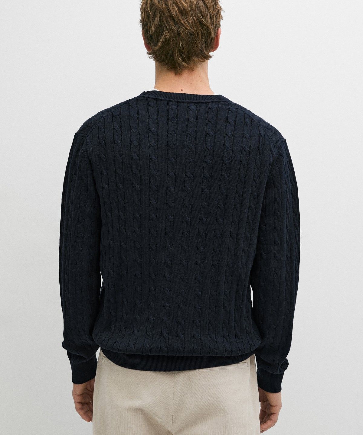 마시모두띠(MASSIMO DUTTI) 케이블 니트 라운드넥 스웨터