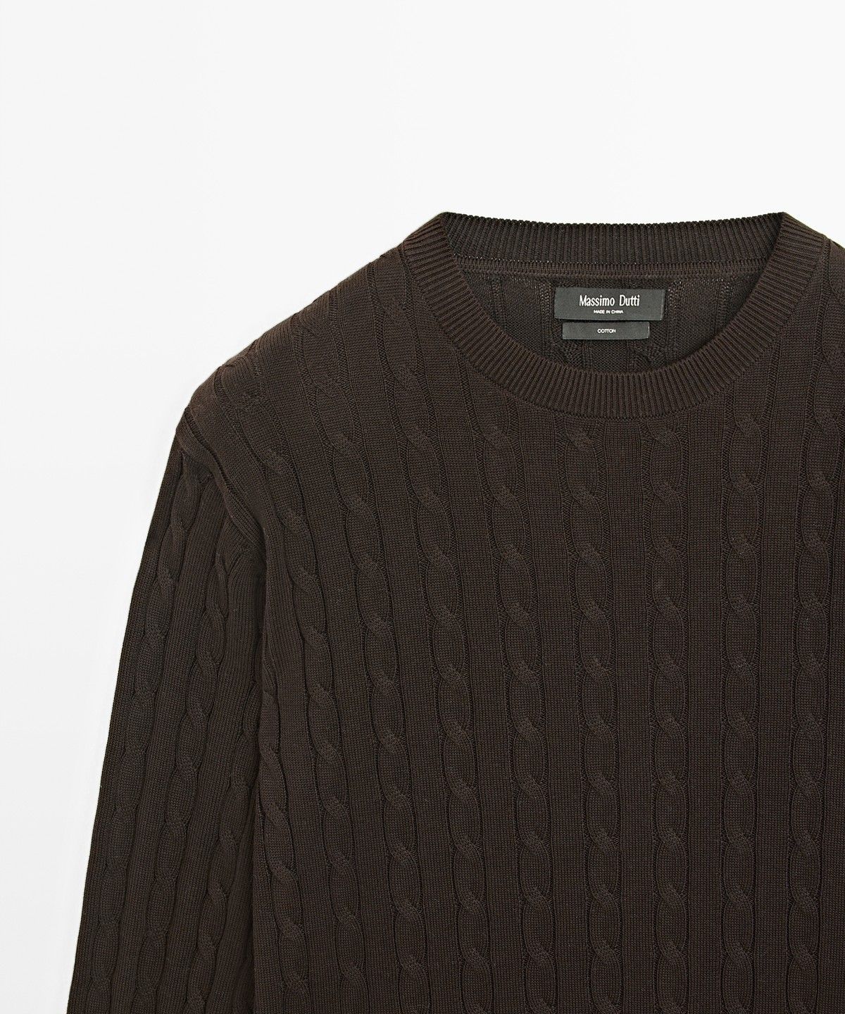 마시모두띠(MASSIMO DUTTI) 케이블 니트 라운드넥 스웨터