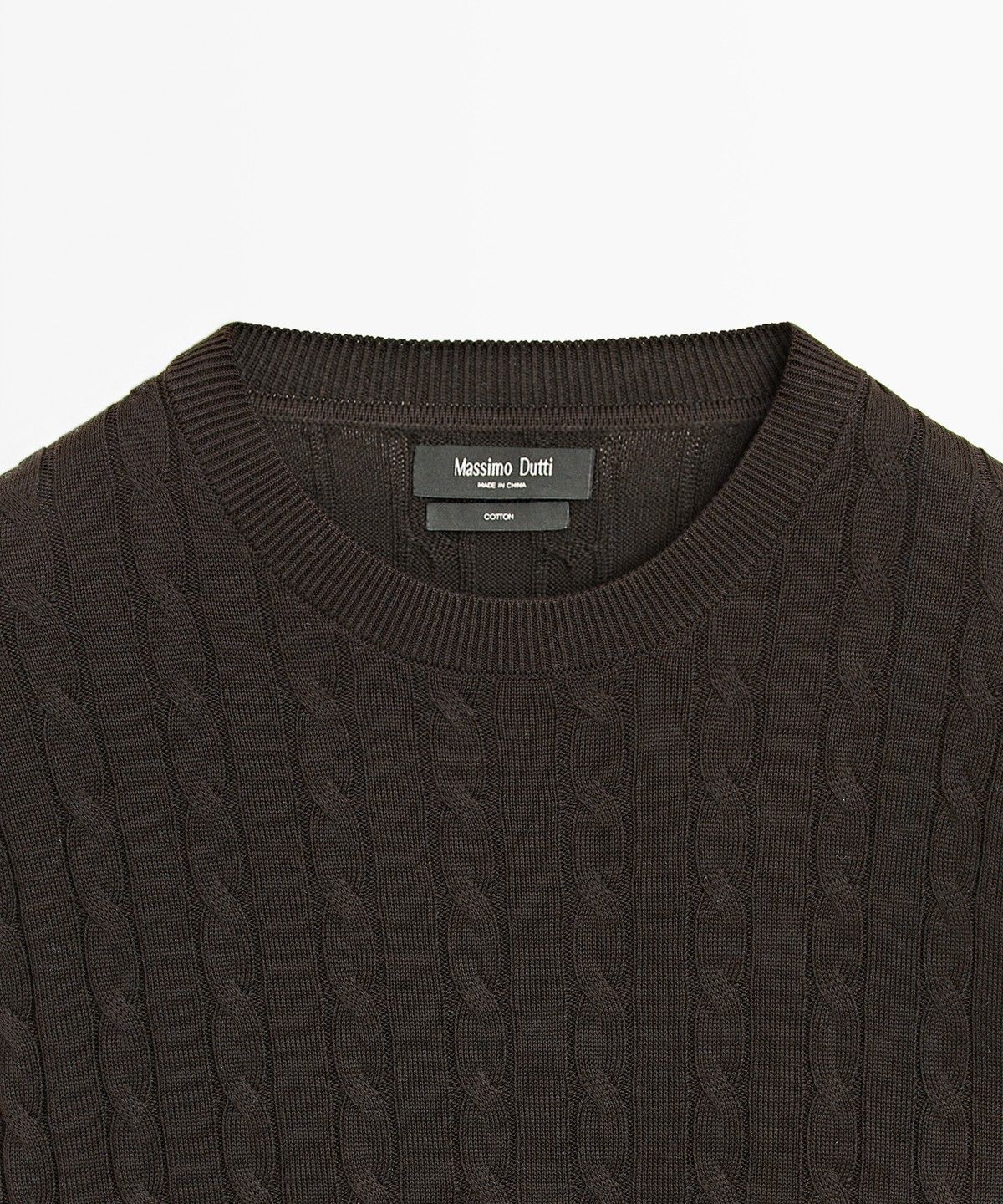 마시모두띠(MASSIMO DUTTI) 케이블 니트 라운드넥 스웨터
