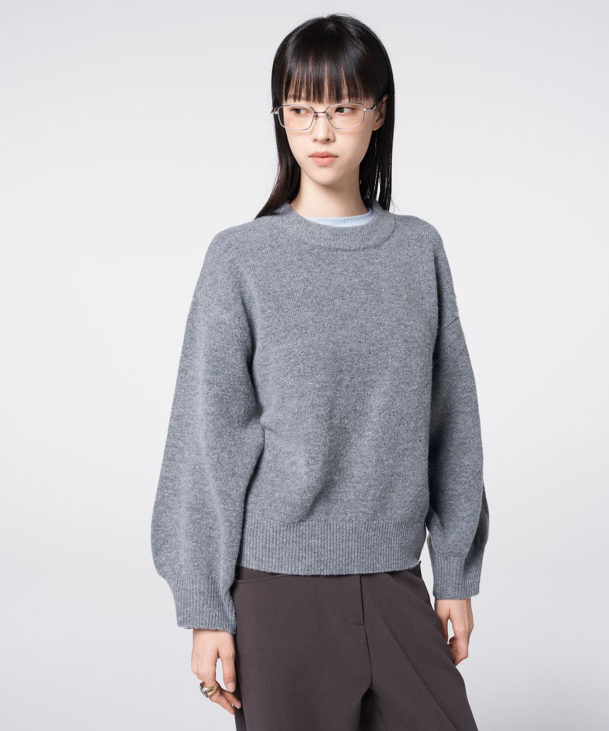 320쇼룸(320SHOWROOM) Wool Blend Brushed Crew Neck Knit Sweater Gray