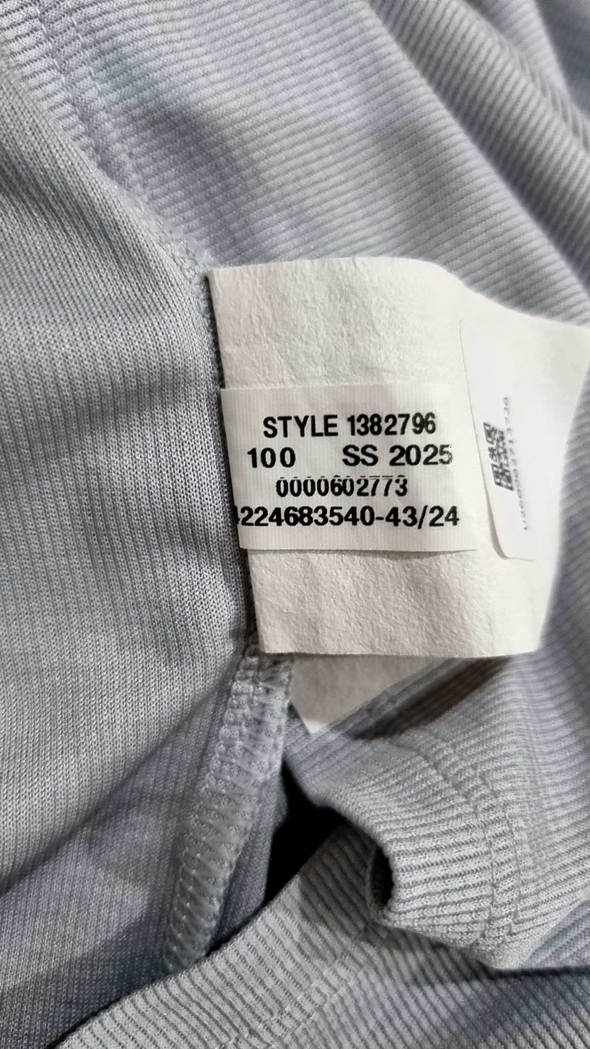언더아머(UNDERARMOUR) 테크 텍스처드 반팔 1382796-001 L