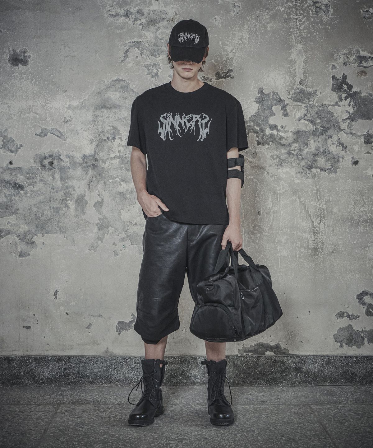 씨비전 바이 씨에스씨(CIVISION BY CSC) SINNERS LOGO T-SHIRTS