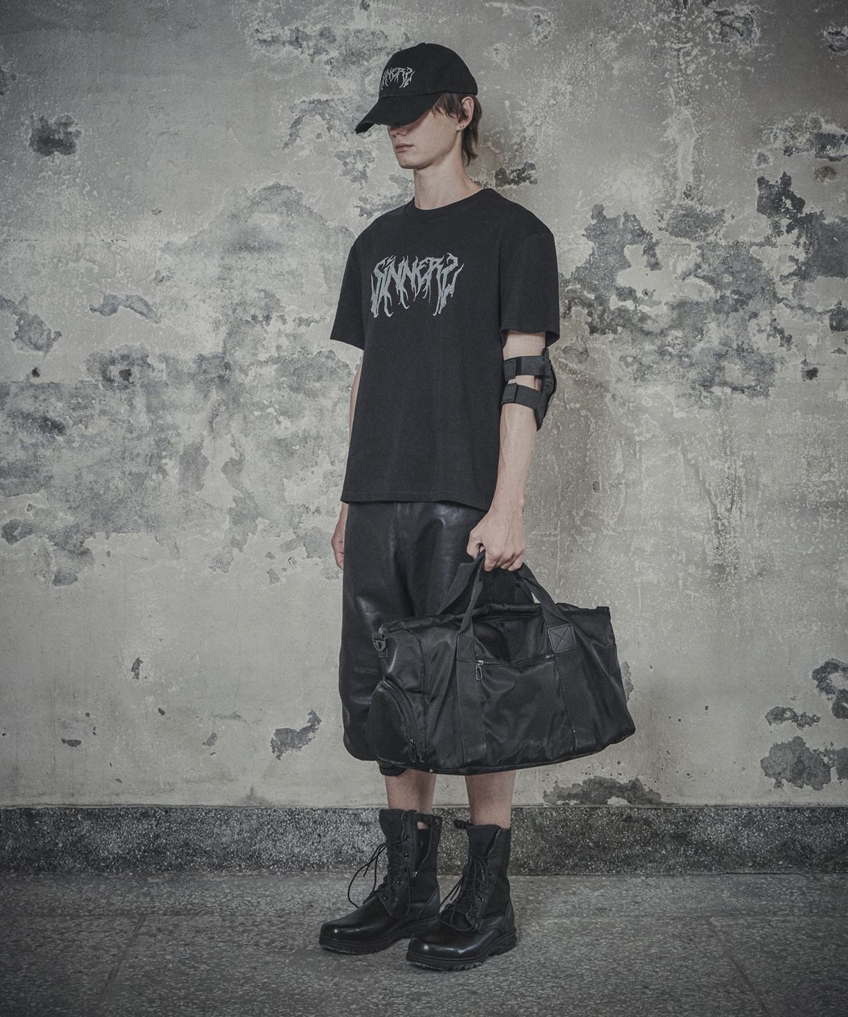 씨비전 바이 씨에스씨(CIVISION BY CSC) SINNERS LOGO T-SHIRTS