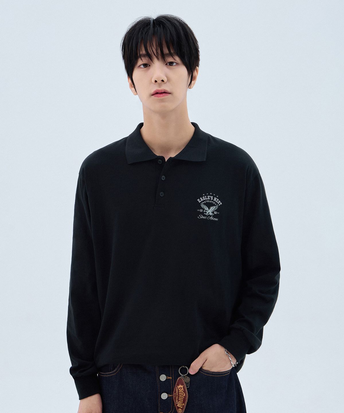 앨빈클로(ALVINCLO) 이글 그래픽 넘버 패치 카라 긴팔 티셔츠 AVT935 (3COLOR)