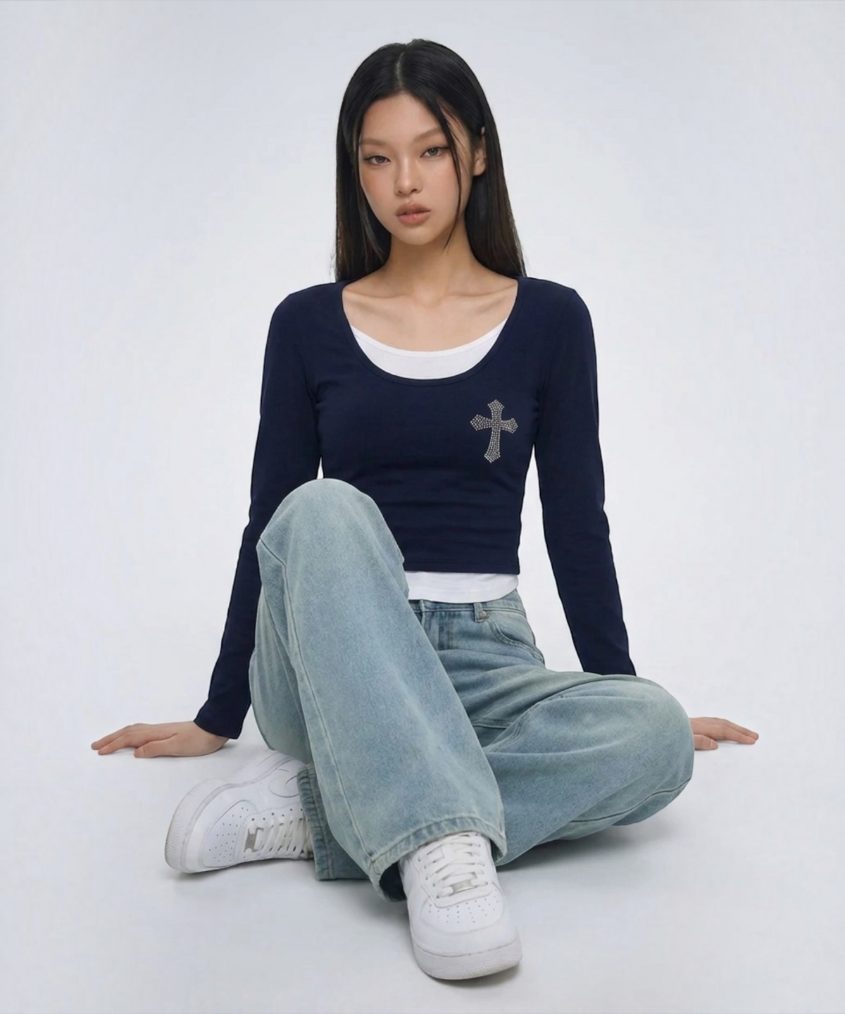 본슬리피(BORN SLIPPY) Crystal Cross Layered Long Sleeve Tee (Navy)