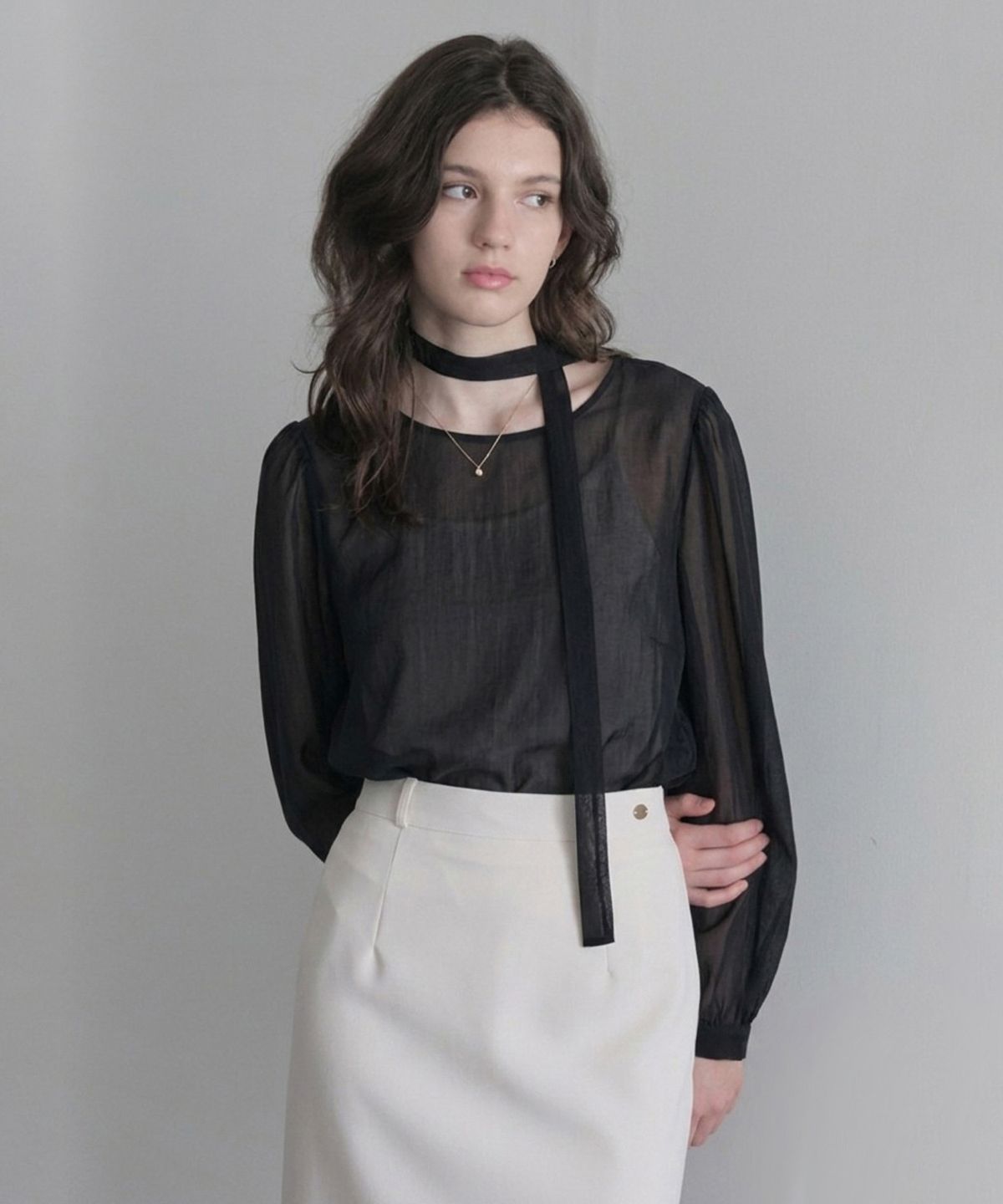 르나브(LENAV) Tou round blouse (ivory)
