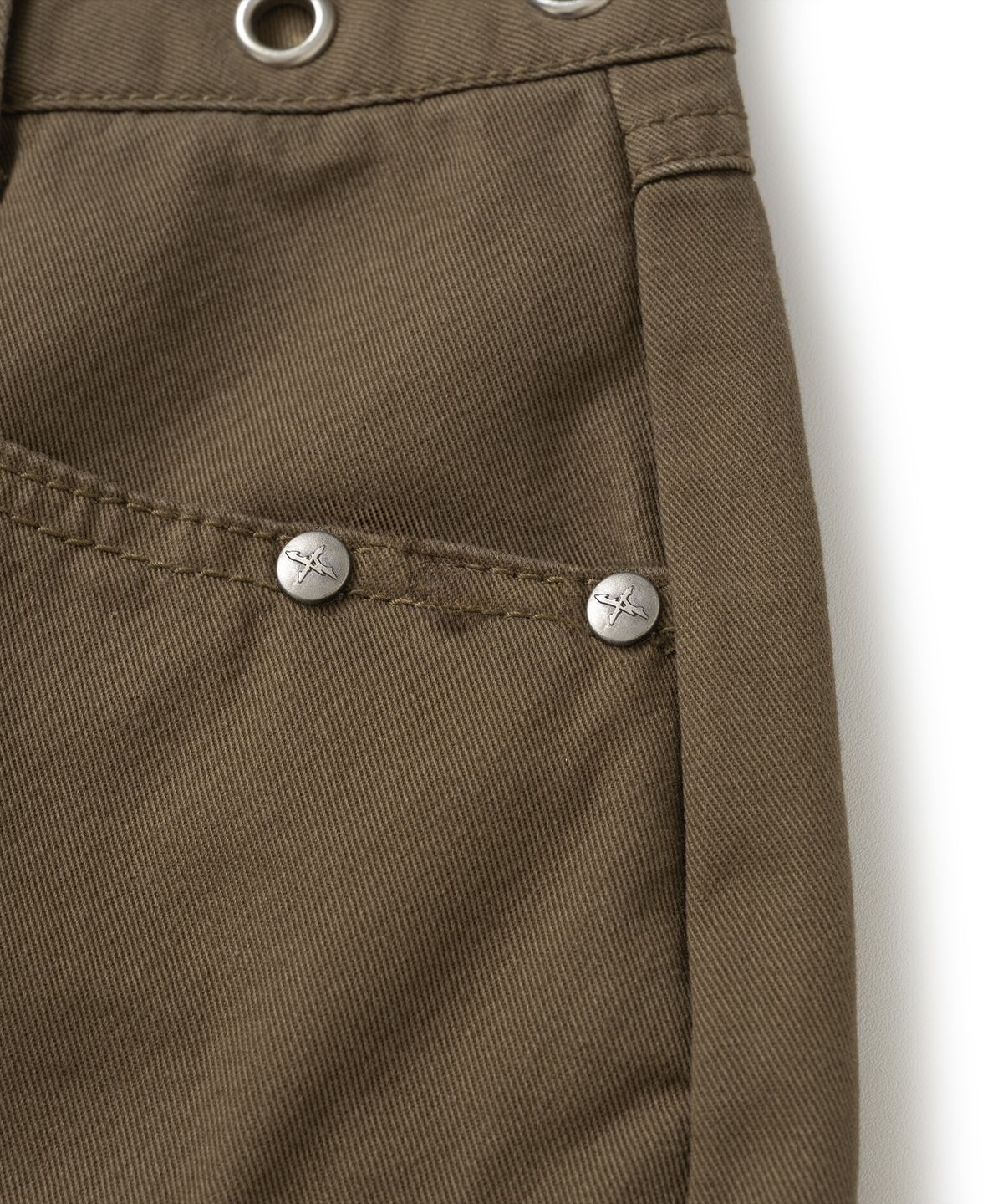 낫포너드(NOT4NERD) W Eyelet Studded Roll Up Utility Shorts - Brown
