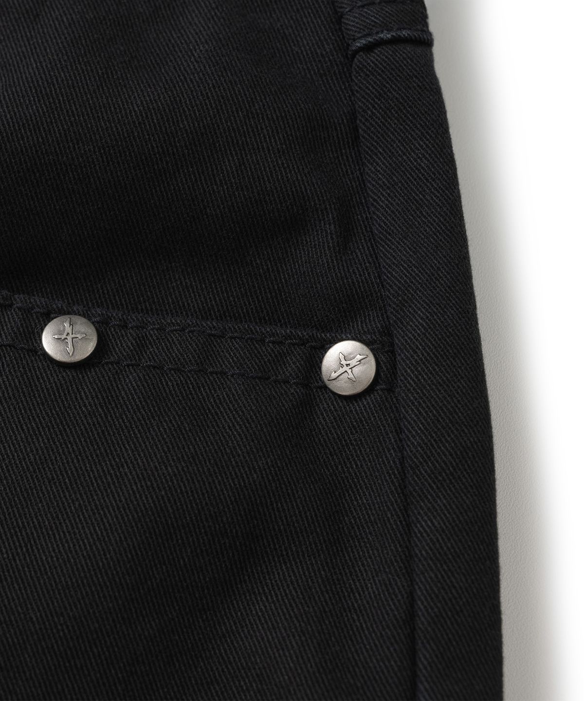 낫포너드(NOT4NERD) W Eyelet Studded Roll Up Utility Shorts - Black