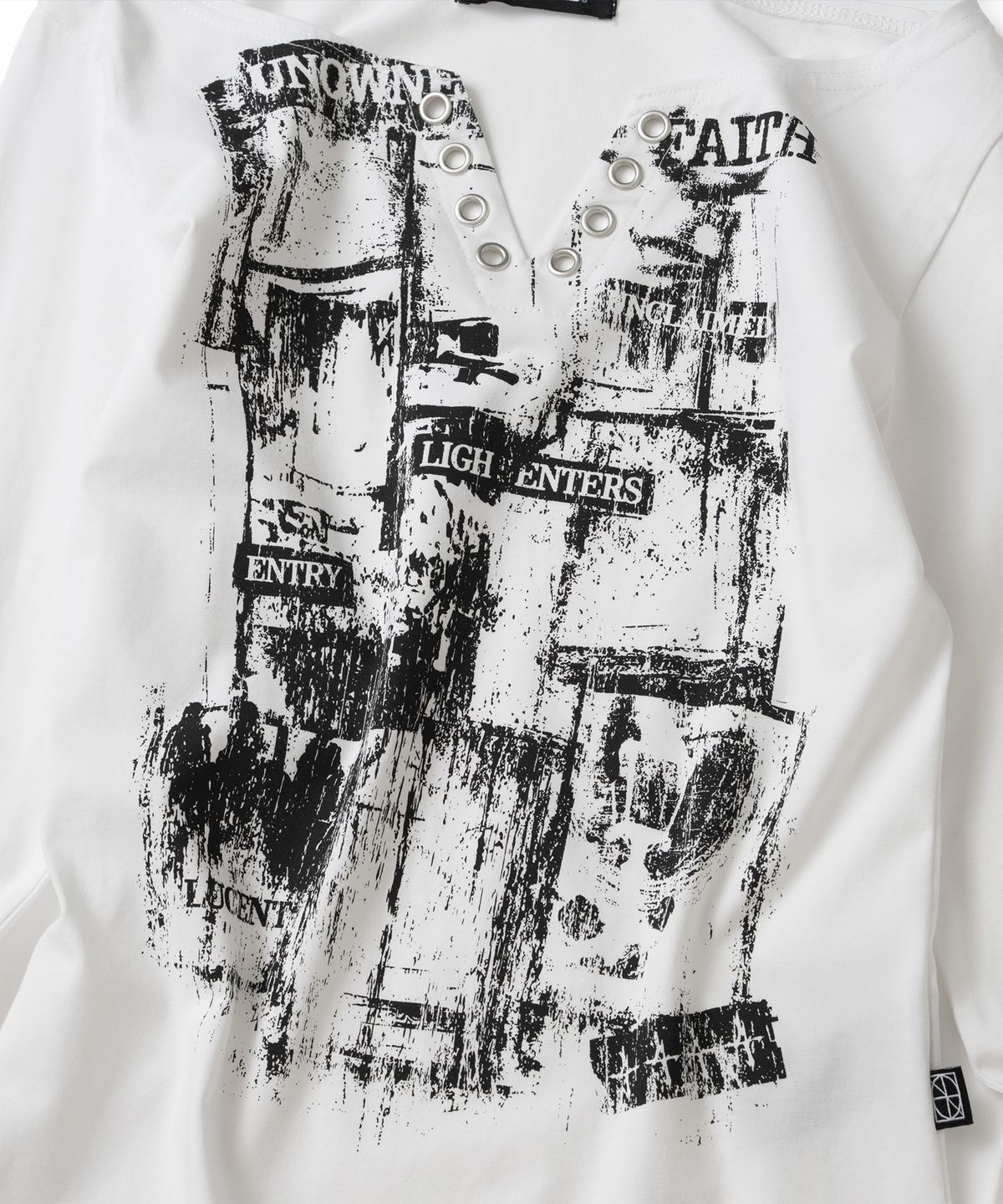 낫포너드(NOT4NERD) W Unknown Records Slit V-Neck Long Sleeve - White