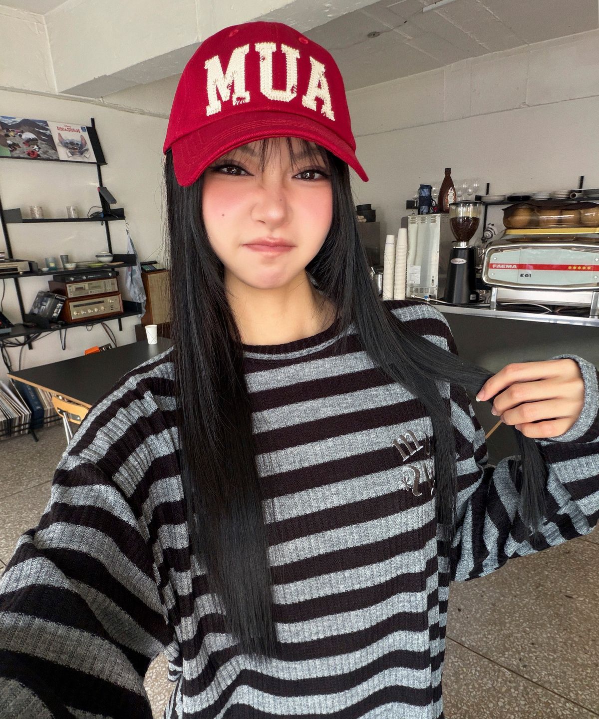 무아무아(MUAHMUAH) 아치 로고 포인트 볼캡 [레드]