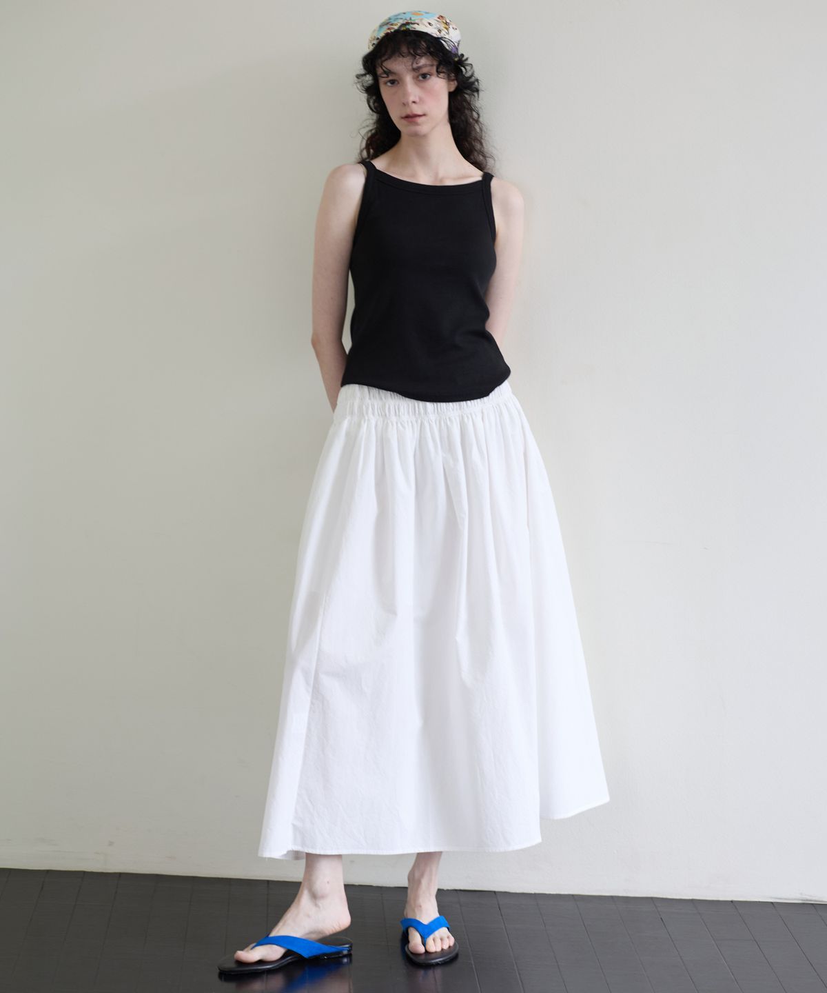누베르(NUVERE) Claire Sleeveless Black