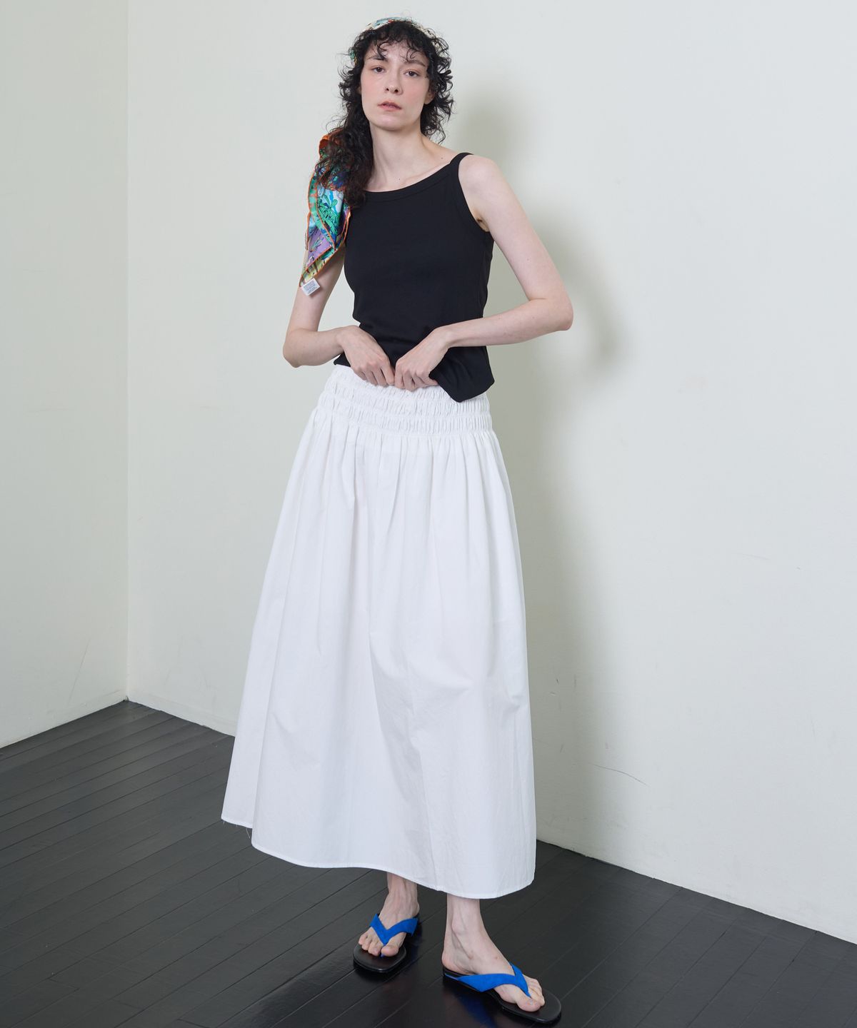 누베르(NUVERE) Claire Sleeveless Black