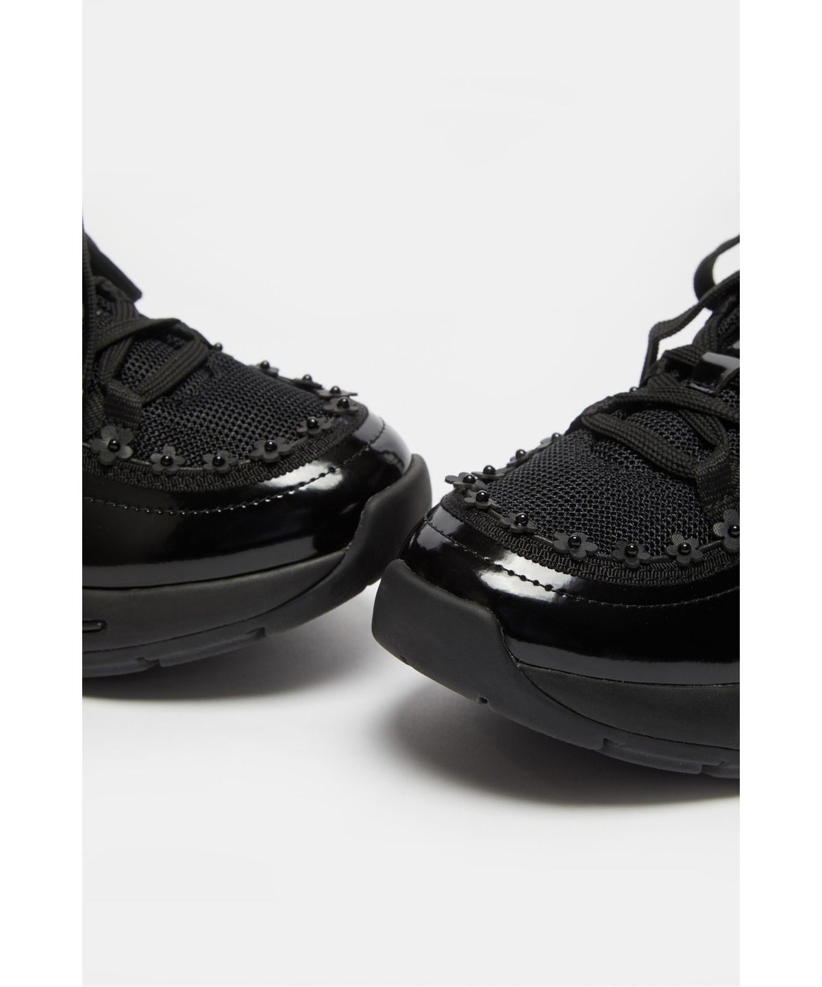 슈콤마보니(SUECOMMA BONNIE) Floral lace-up sneakers(black)_DG4DA26508BLK