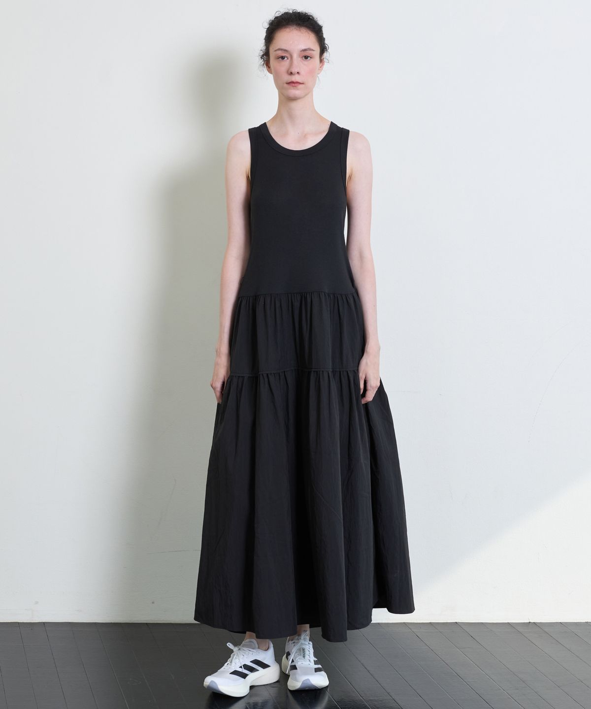 누베르(NUVERE) Rustle Onepiece Black