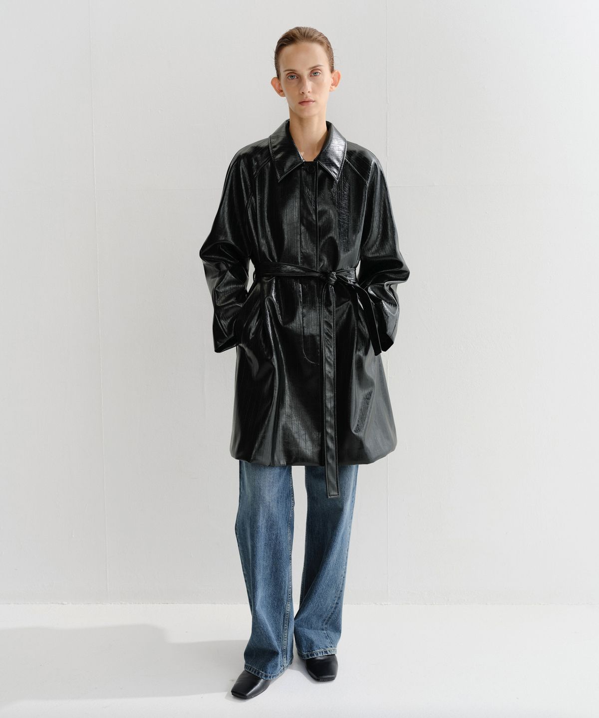 이아(EAAH) VORN CRACK LEATHER HALF JACKET (BLACK)