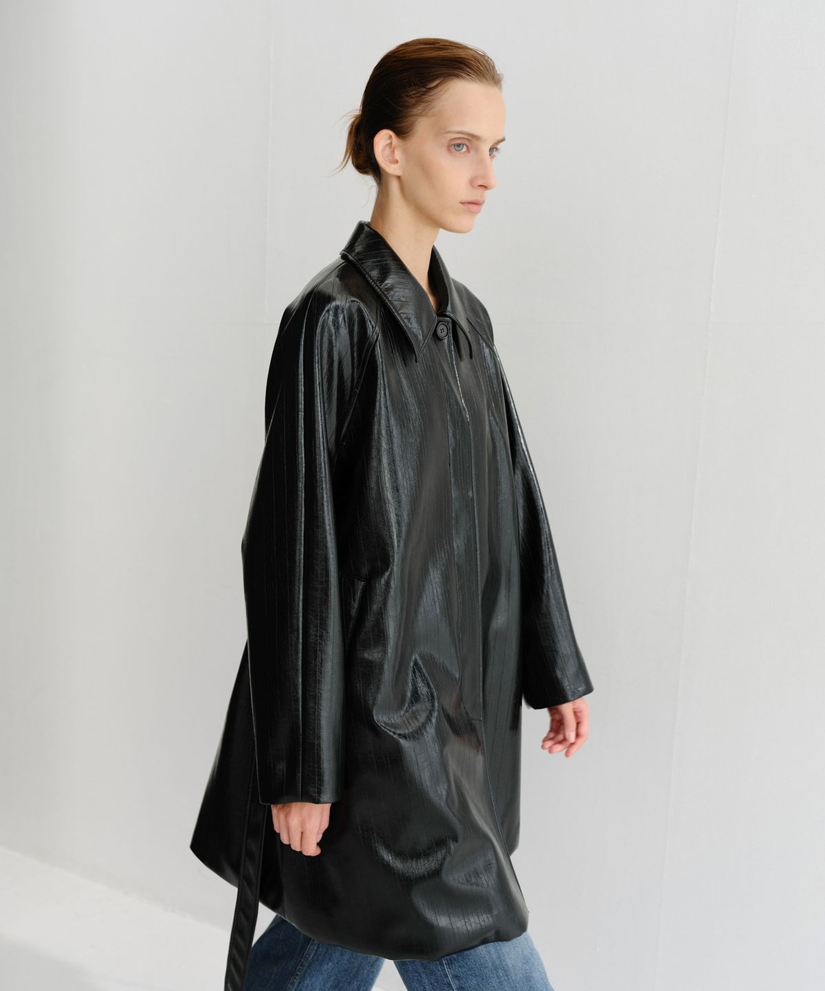 이아(EAAH) VORN CRACK LEATHER HALF JACKET (BLACK)
