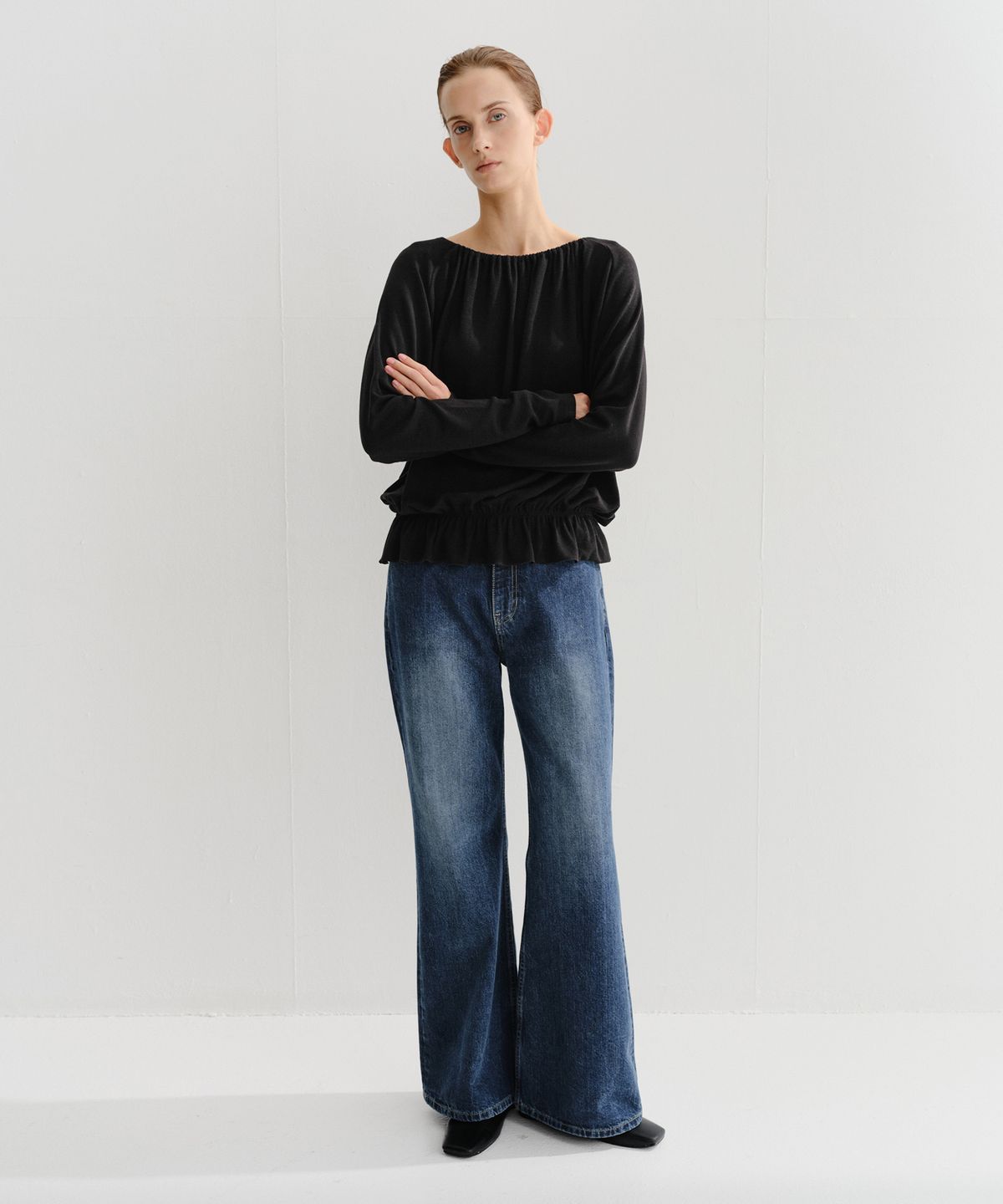 이아(EAAH) WOOL SHIRRING BANDING TOP (BLACK)