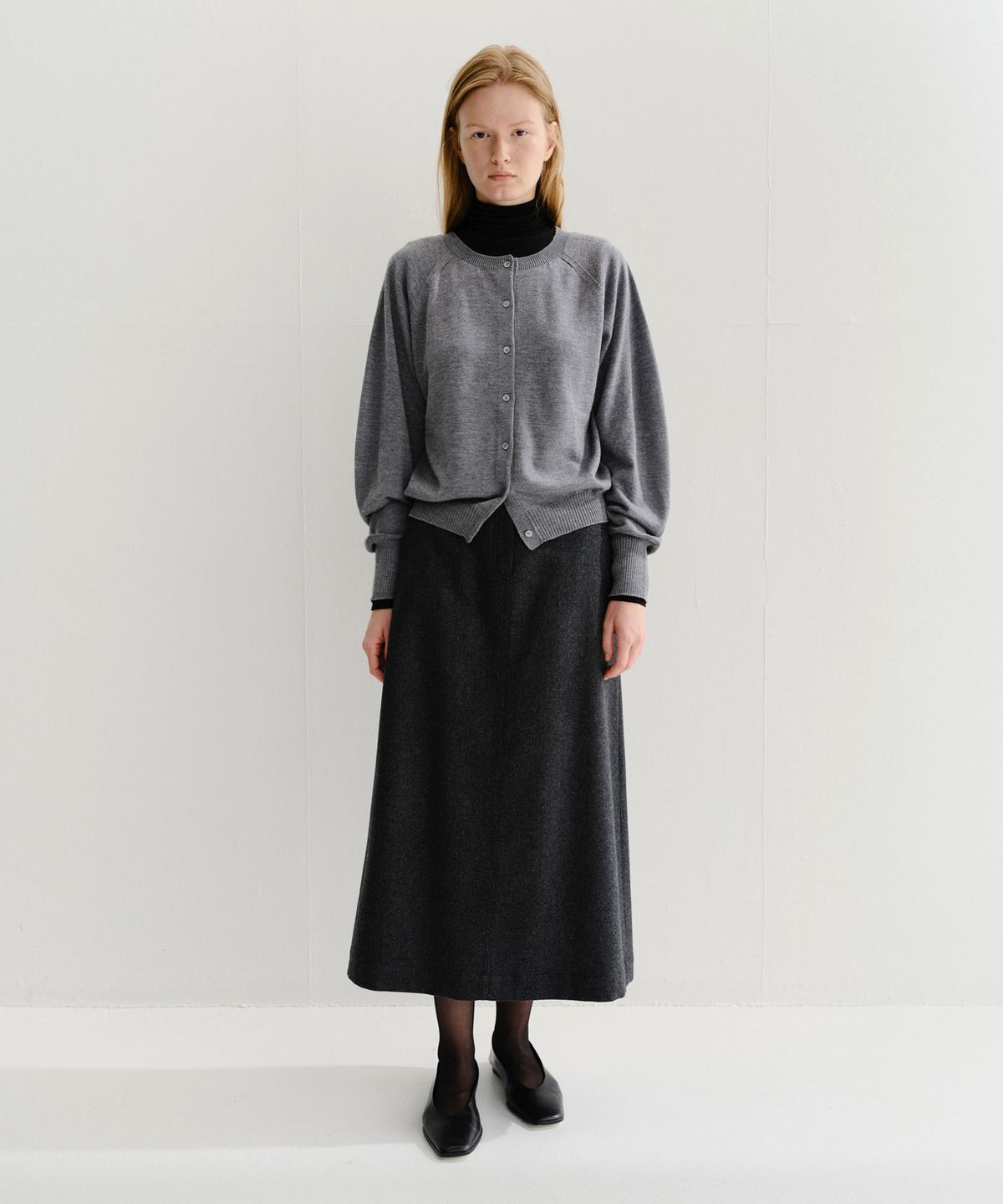 이아(EAAH) LUA ROUND SLEEVE CARDIGAN (GREY)