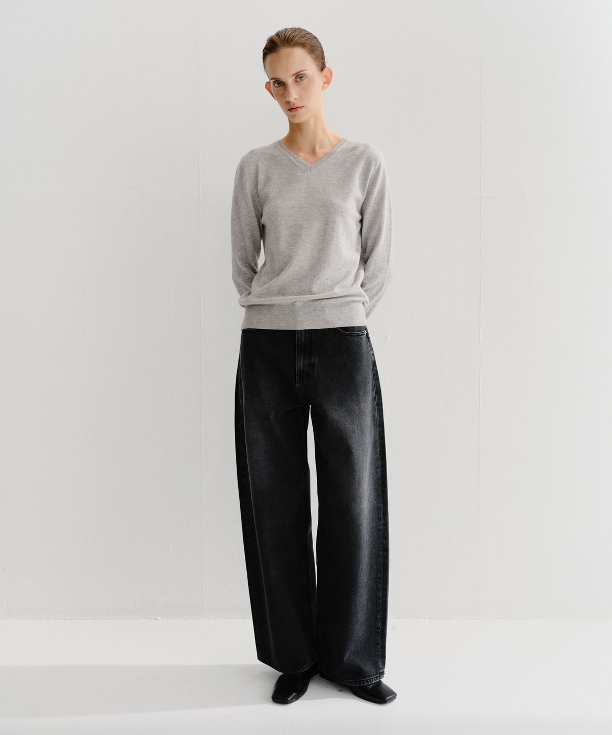 이아(EAAH) WIDE BARREL DENIM PANTS (FADED BLACK)