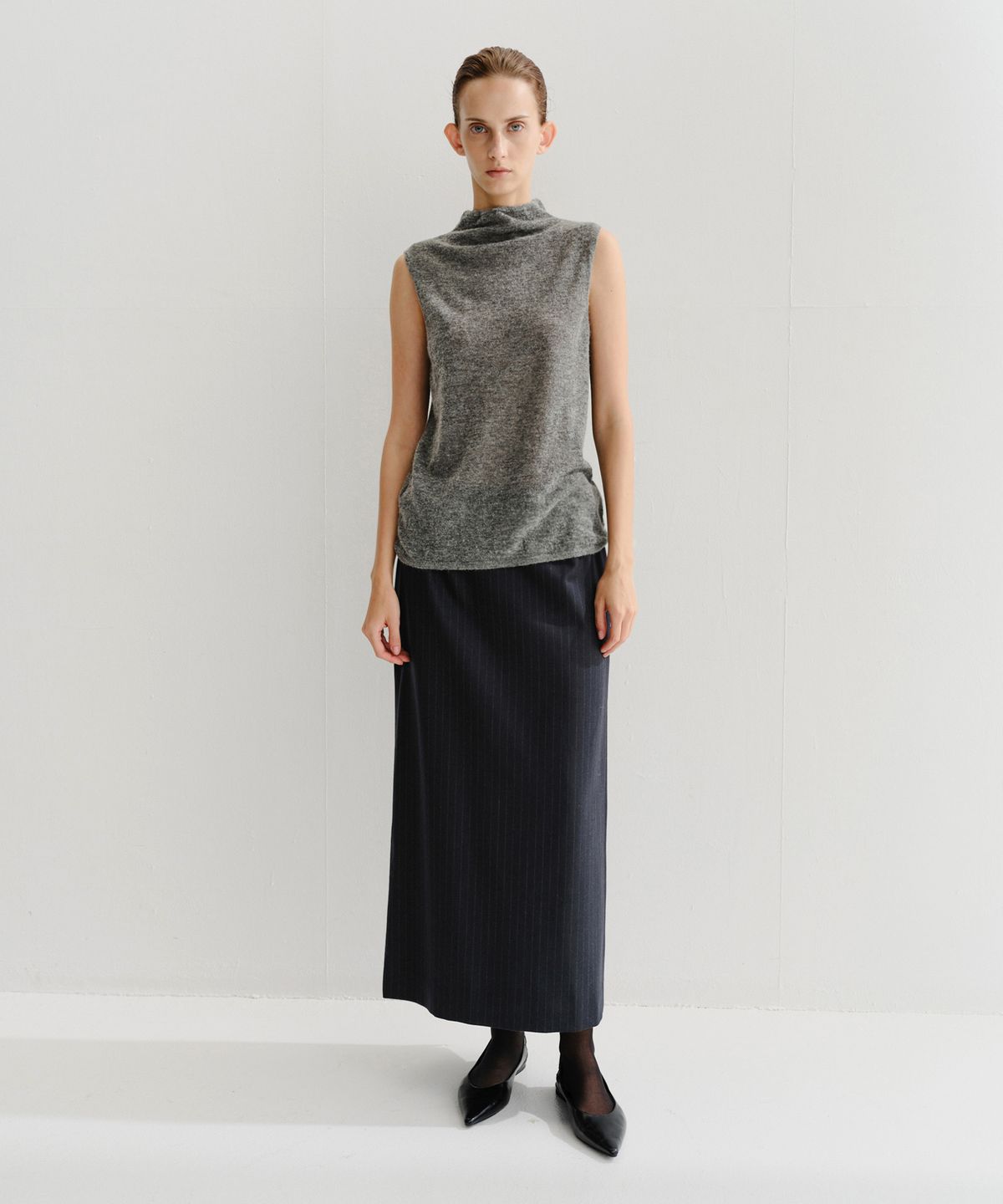 이아(EAAH) LOE STRAIGHT MAXI SKIRT (NAVY STRIPE)