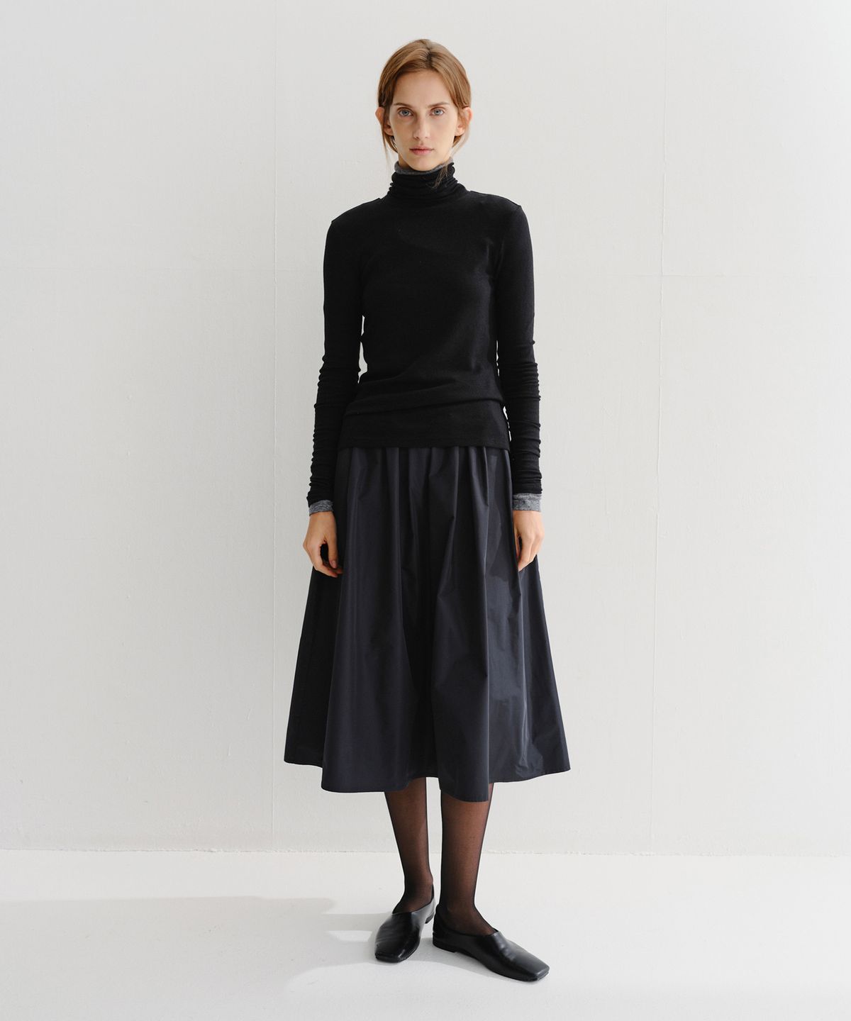 이아(EAAH) MAREN BANDING TUCK SKIRT (BLACK)