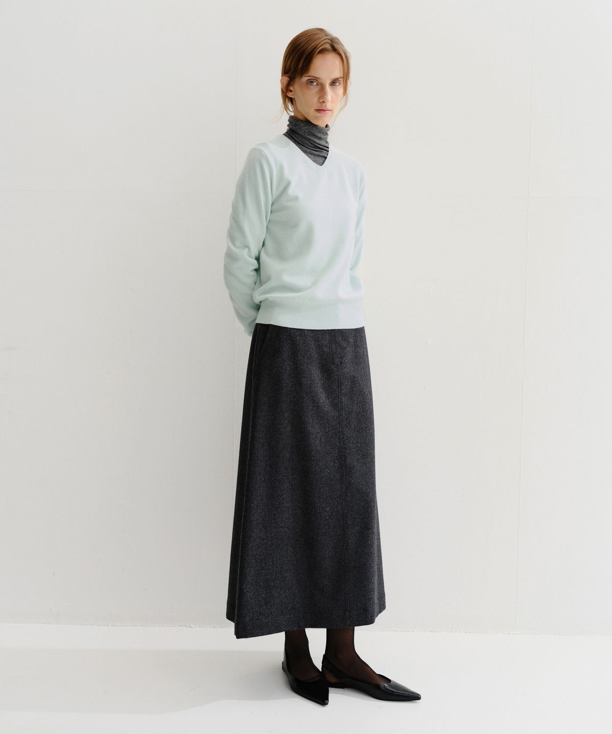 이아(EAAH) LOE MAXI SKIRT (CHARCOAL)
