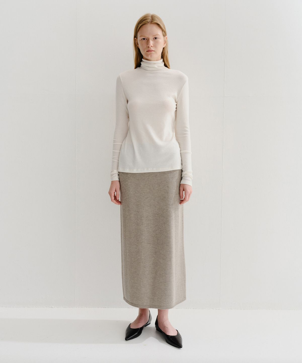이아(EAAH) ENRI WOOL KNIT SKIRT (TAUPE)