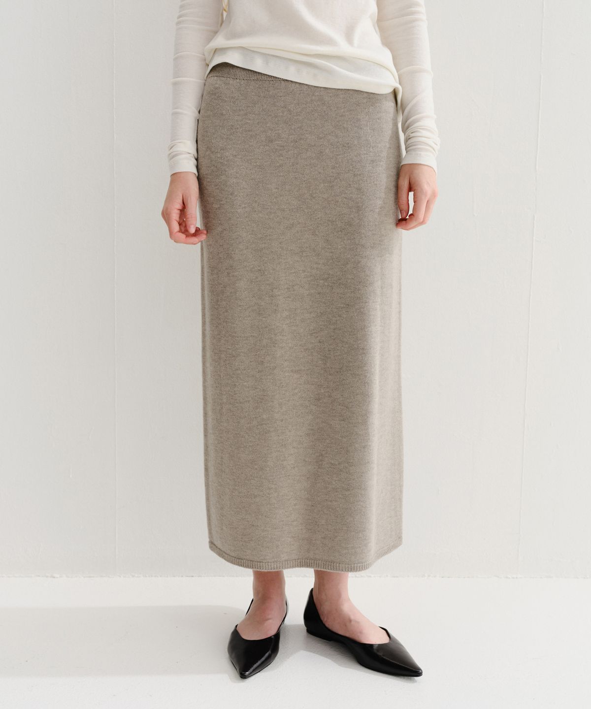 이아(EAAH) ENRI WOOL KNIT SKIRT (TAUPE)