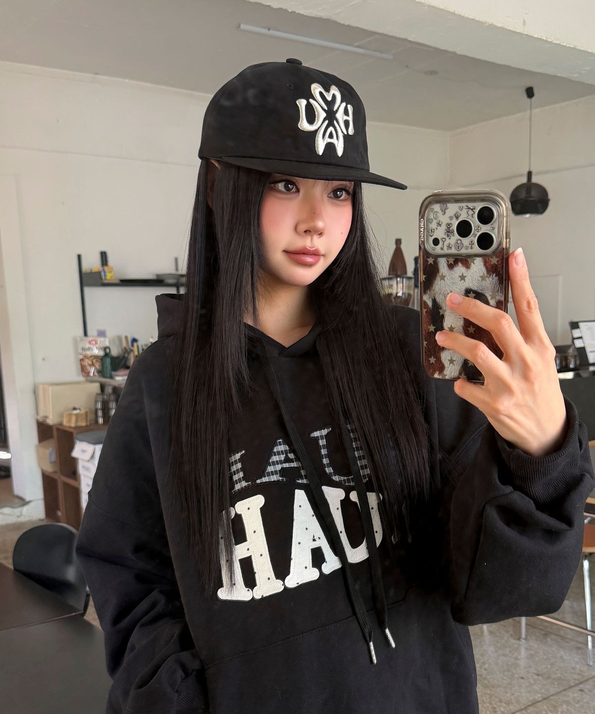 무아무아(MUAHMUAH) 엠브로이더리 로고 스냅백 [블랙]