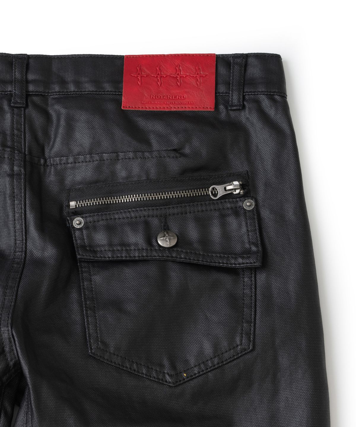 낫포너드(NOT4NERD) Stud Panel Coated Curved Pants - Black