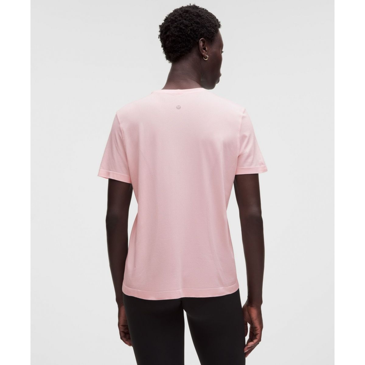룰루레몬(LULULEMON) 스위프틀리 릴랙스드 숏슬리브 셔츠 *업데이트 핏  PIAR PIAR