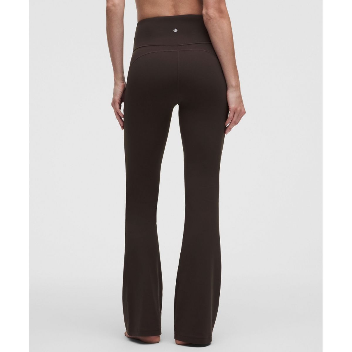 룰루레몬(LULULEMON) 그루브 Nulu 슈퍼 하이라이즈 플레어드 팬츠 *레귤러