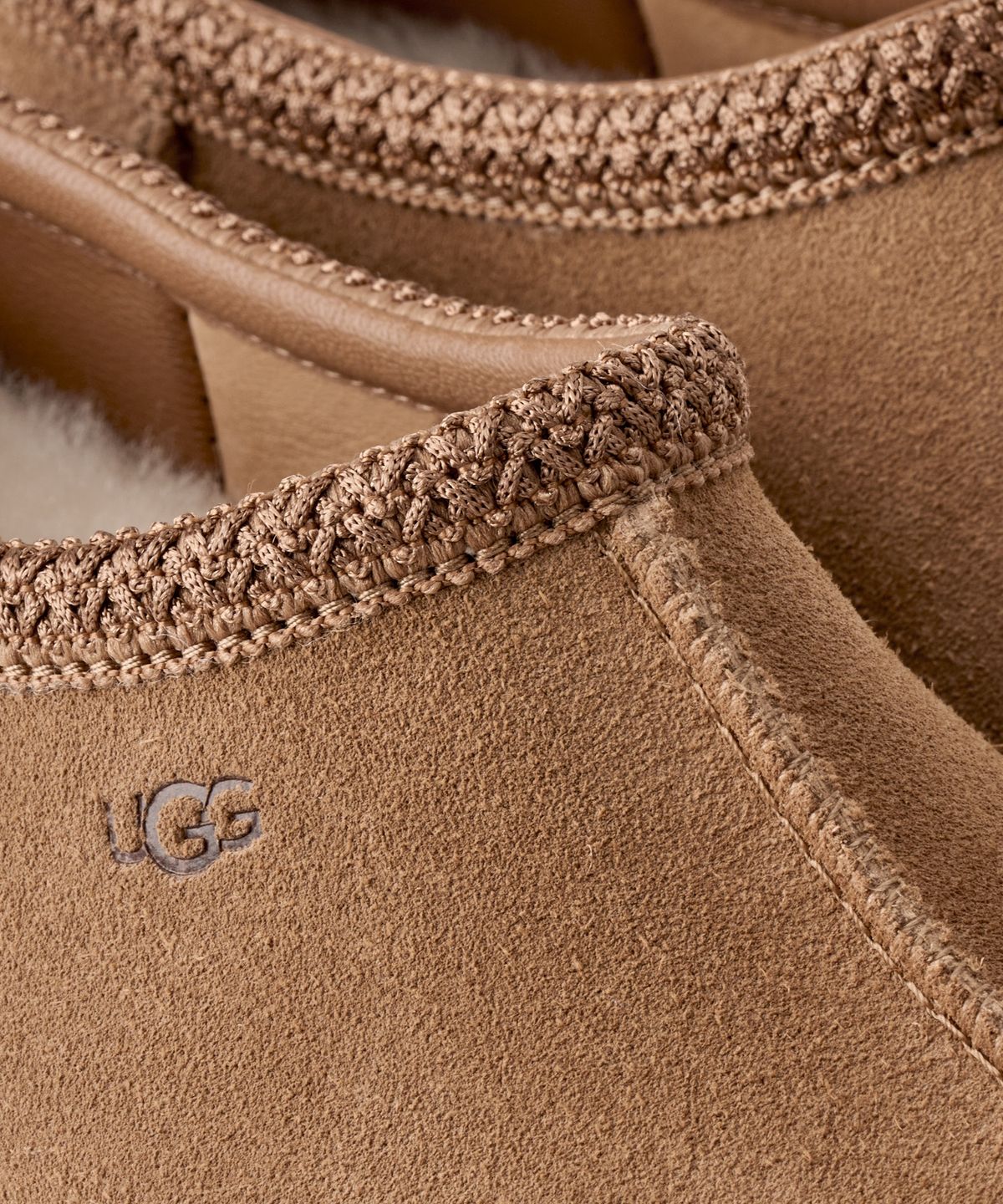 어그(UGG) [WOMEN] 타스만 디컨스트럭티드 - 체스넛 / 1177490-CHE
