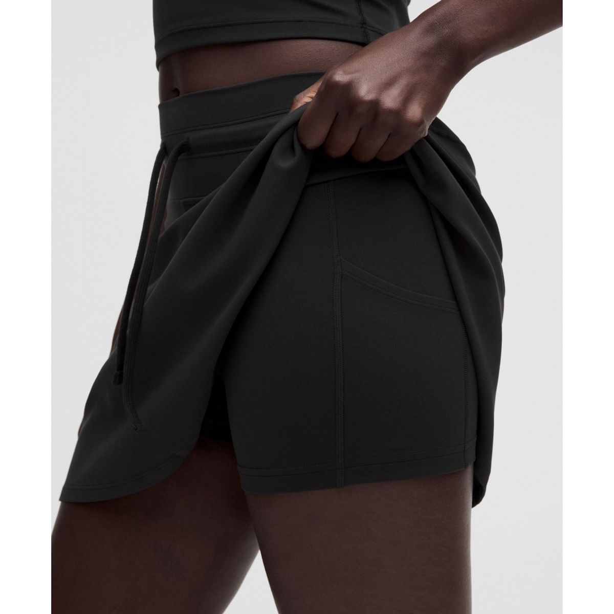 룰루레몬(LULULEMON) 스쿠바 하이라이즈 미니 스커트  BLK